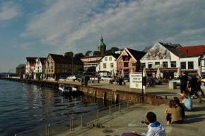 7087_381681865285995_1731065151_n